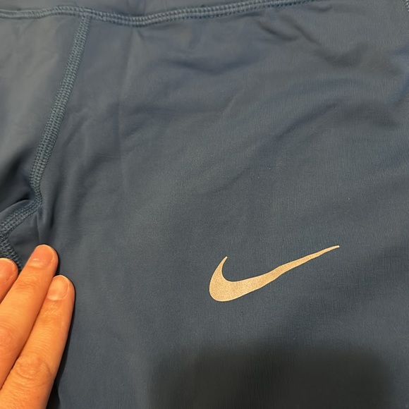 Nike dri fit leggings - Picture 2 of 8